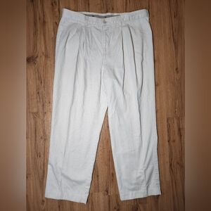 Dockers Men’s Classic Pleated Pants White Size 38x29